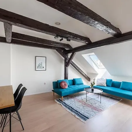 Zesty Family Friendly Elevator Access Old Town * Prag