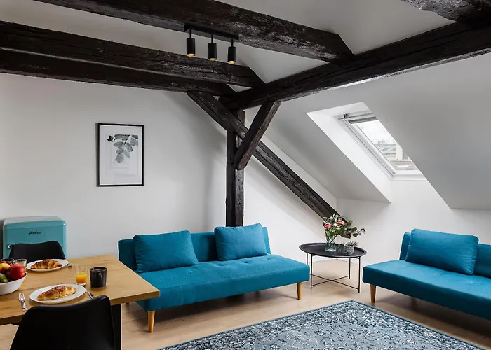Zesty Family Friendly Elevator Access Old Town Praha